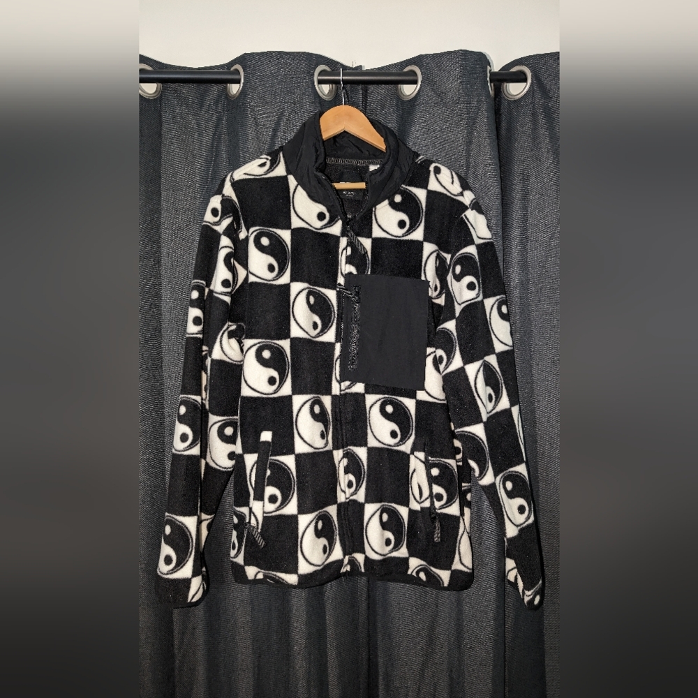Ying Yang men's XL RSQ full zip flease fleece. No flaws